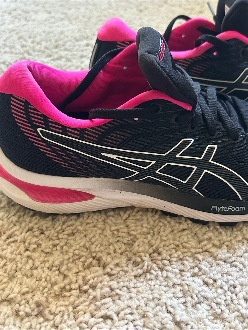 Asics Women's Black & Hot Pink Running Sneakers Gel Cumulus